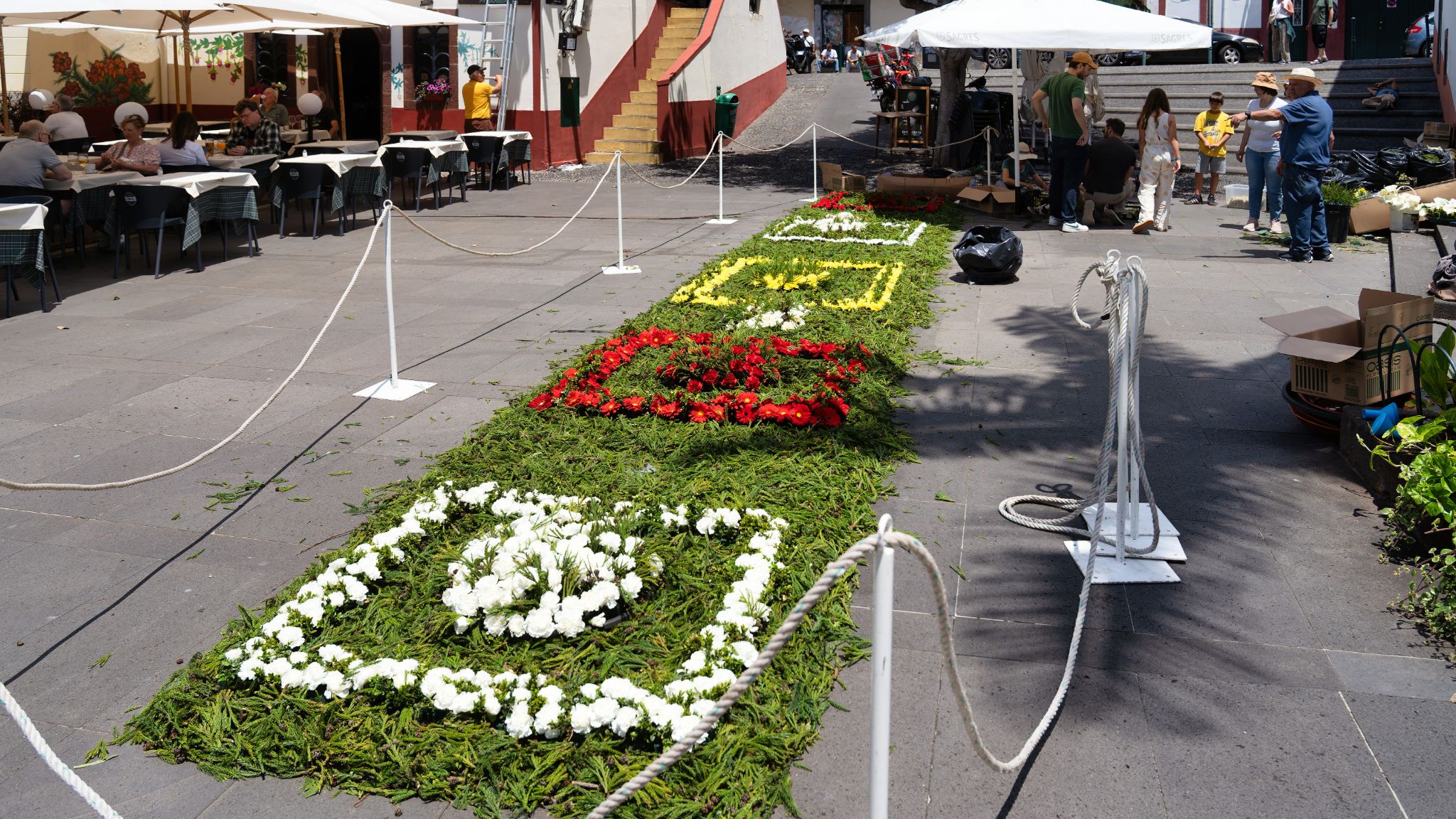 Vorbereitungen zum Blumenfest an der Capela do Corpo Santo in Funchal